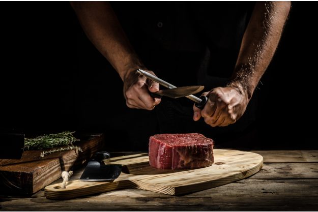 Geschenkgutschein Grillkurs – Messer wetzen