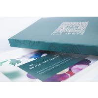 Cocktailkurs-Gutschein – Geschenkbox veredelt mit einer schimmernden Heißprägefolie