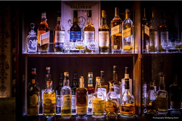 Whisky-Tasting Stuttgart – Whiskyflaschen im Regal