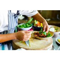 Asia-Kochkurs Stuttgart: Essen schön anrichten