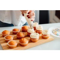 Cupcake-Kurs Ludwigsburg – mit Tülle Creme aufspritzen