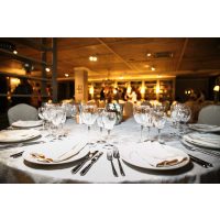 Firmenfeier Stuttgart - gedeckter Tisch