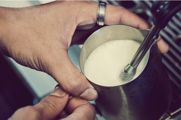 Barista-Kurs Berlin – feinporiger Milchschaum