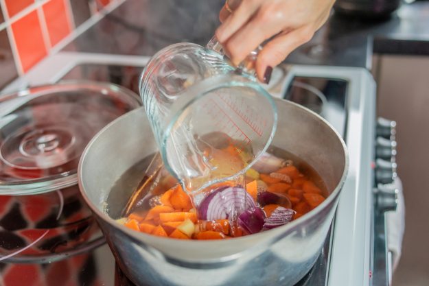 Saucen-Kochkurs Berlin – Gemüsefond