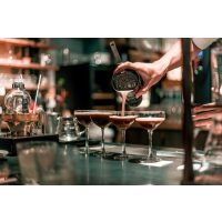 Cocktailkurs Berlin – Drinks einschenken
