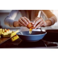 Regionaler Kochkurs Berlin – Eier aufschlagen