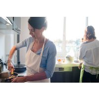 weihnachtlicher Kochkurs Berlin - Frau kocht