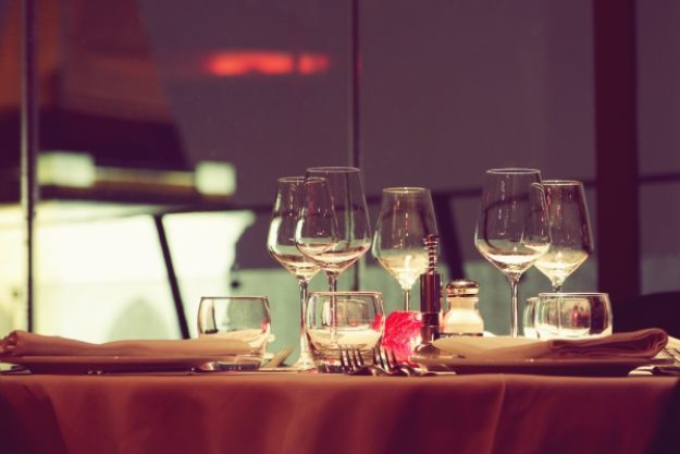 Erlebnisdinner-Gutschein – Gemeinsam romantisch zum Jahrestag essen gehen