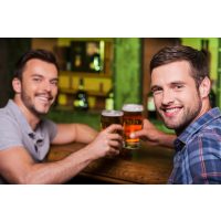 Craft Bierprobe Straubing Bier mit Freunden genießen