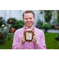 Online Backkurs – Julian Kutos mit Brot