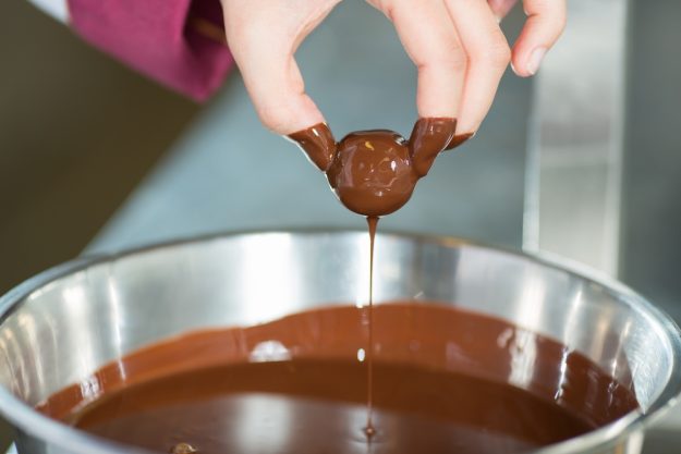 JGA mit Pralinenkurs Dresden – flüssige Schokolade