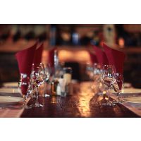 Geschenkgutschein Erlebnis-Dinner – festlich gedeckte Tafel