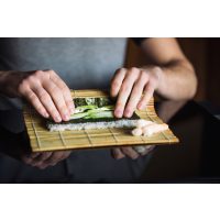 Sushi-Kochkurs Wuppertal – Sushi rollen mit Avocado