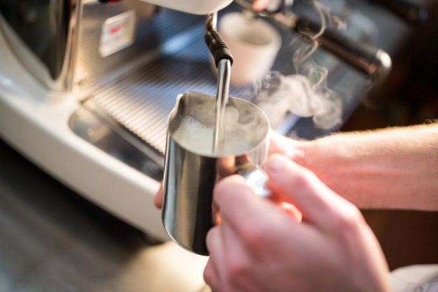 Barista-Kurs München – Milch aufschäumen
