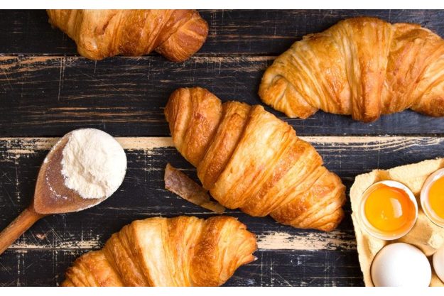 Backkurs in München: frische Croissants
