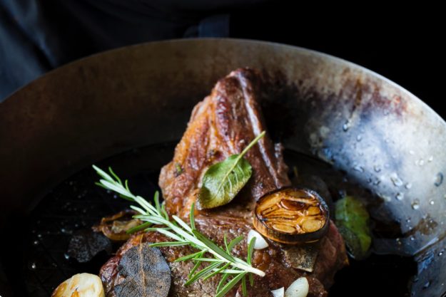 Kochkurs bei Herrmannsdorfer Glonn – Fleisch im Schmortopf