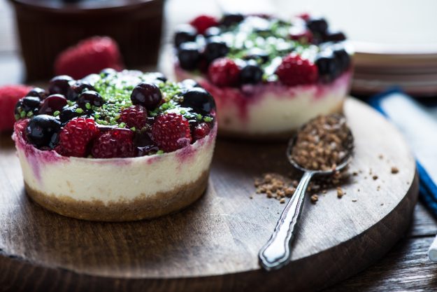 Kochkurs München – Käsekuchen mit Beeren-Topping