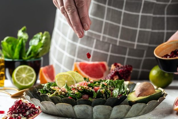 Vegetarischer Kochkurs München – Salat und Granatapfelkerne