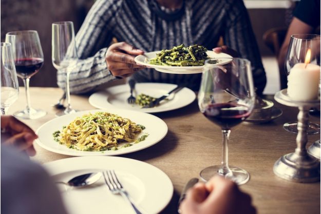 Weinprobe München - Wein prüfen