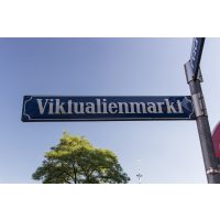 Genussreise München: Straßenschild Viktualienmarkt