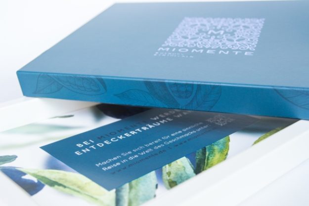 Asia-Kochkurs-Gutschein – Geschenkbox veredelt mit einer schimmernden Heißprägefolie