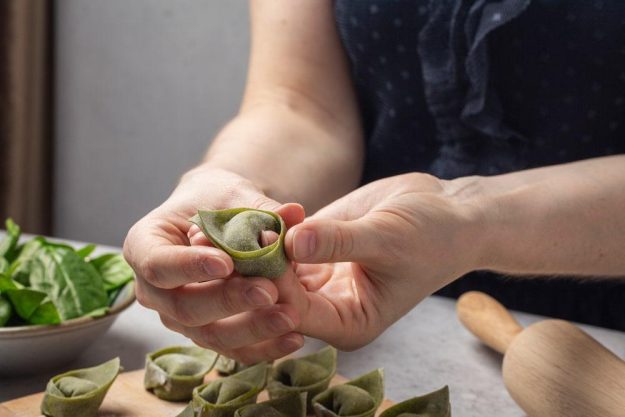 italienischer Kochkurs Würzburg: Tortellini formen