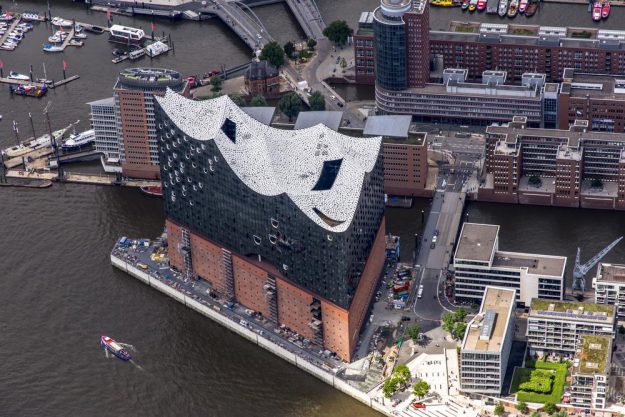 Kulinarische Stadtführung Hamburg – Elbphilharmonie von oben