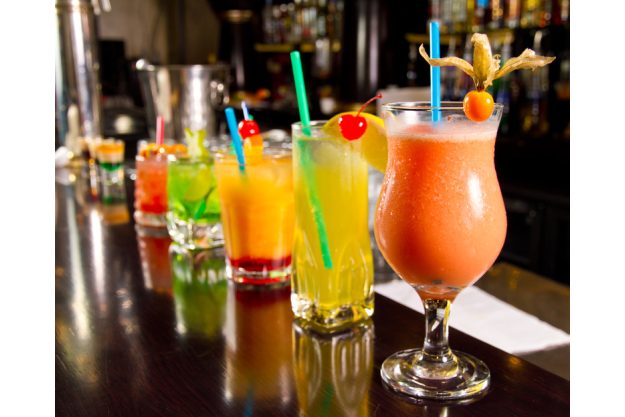 Weihnachtsfeier mit Cocktailkurs Hamburg - verschiedene Cocktails