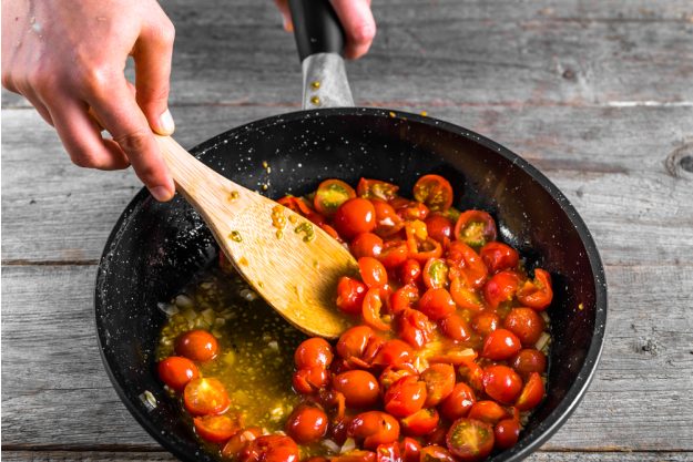 Anfänger-Kochkurs Stuttgart – Tomaten anbraten