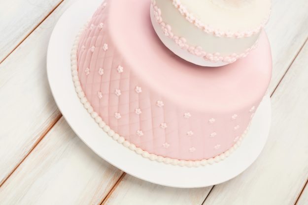 Tortendekoration Dormagen – Torte mit Fondant belegen