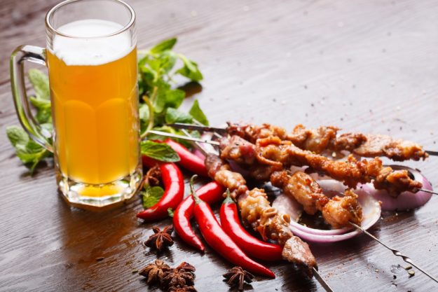 Bierkochkurs in Muenchen – Bier mit Fleischspießen und Chillischoten
