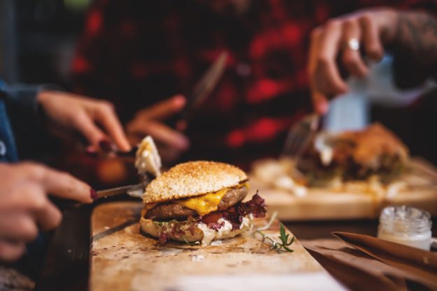 Burger-Kochkurs Frankfurt – Burger essen