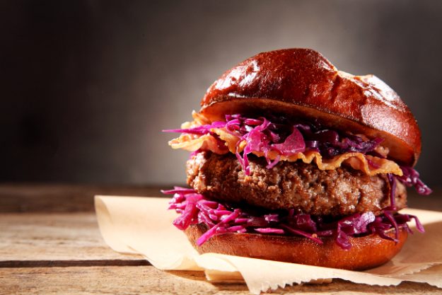 Burger-Kochkurs Neumünster – Burger mit Beef und Rotkohl 