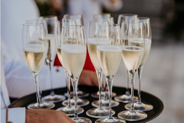 Champagner-Tasting Frankfurt – Champagner auf Tablett