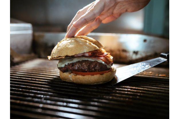 Grillkurs Mannheim – kompletter Burger auf dem Grill