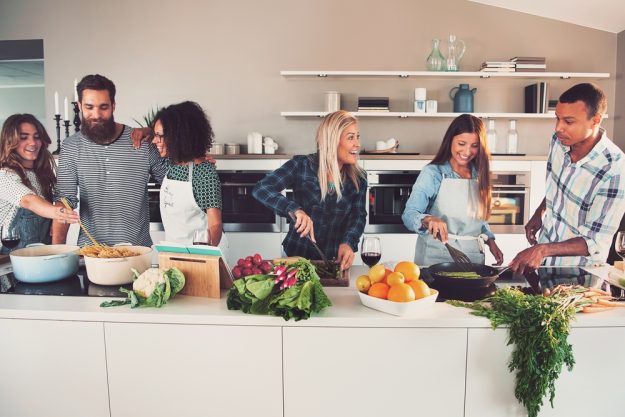 Israelischer-Kochkurs Berlin – zusammen kochen