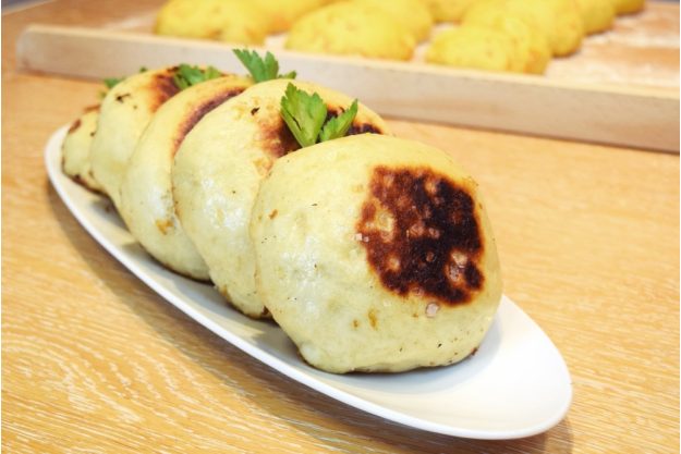 Kochkurs Online – Dampfnudel angebraten