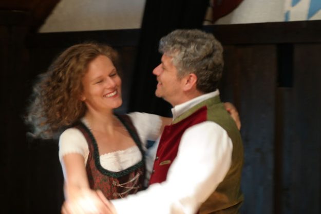 Dinnershow-München-Bayernshow-Komödie-Versöhnungswalzer