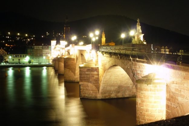 Kulinarische Stadtführung Heidelberg - alte Brücke abends