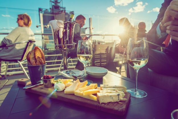 Schick Belgique – Sonne, Antipasti und Wein