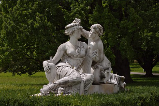 Betriebsausflug Stuttgart - römische Statuen im Stadt Park