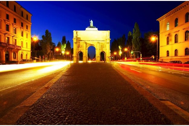 Kulinarisches Locationhopping München Schwabing: Leopoldstraße Siegestor