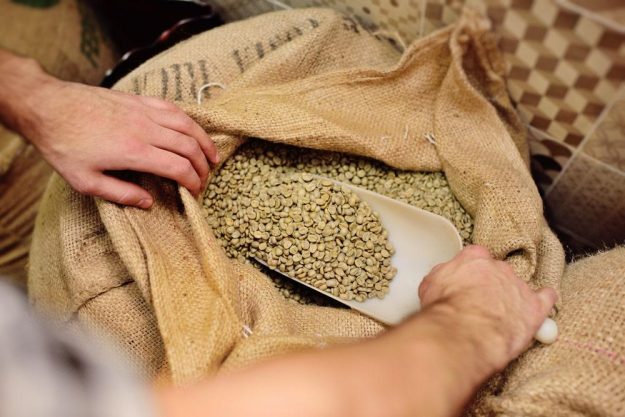 Rösterei-Führung Heidelberg: Rohkaffee in Säcken