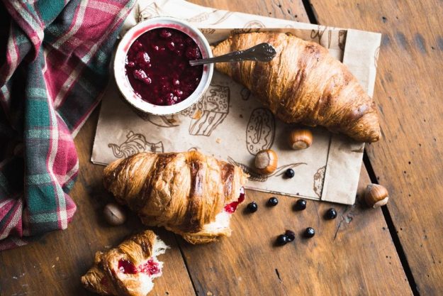 Sonntags-Brunch München – Croissants und Marmelade