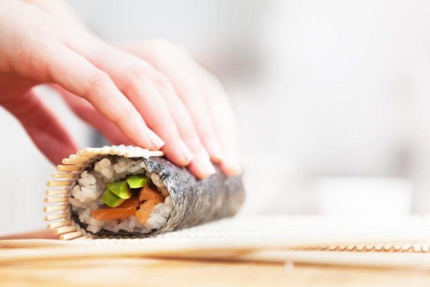 Sushi-Kurs München - Sushi rollen