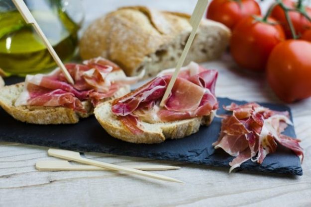 Tapas-Kochkurs Neumünster – Frische Wurst und Käse