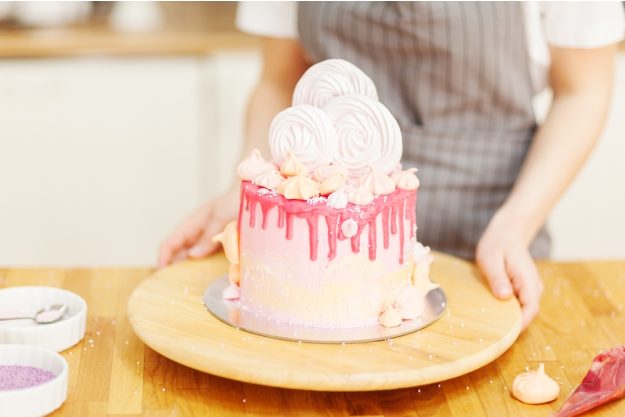 Tortenkurs Würzburg – rosa Drip Cake