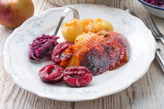 Weihnachtsfeier-Heidelberg-Ente-Rotkraut-Knoedel