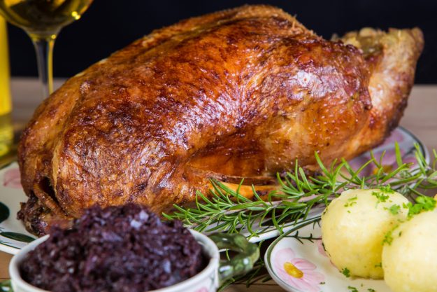 Weihnachtsfeier Mannheim - Gans mit Knödeln