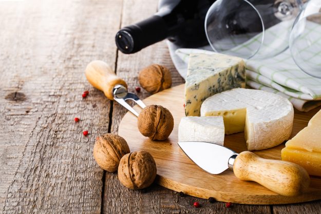 Weihnachtsfeier München – Wein und Käse